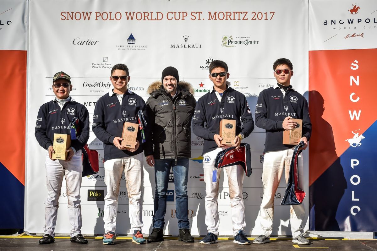 695440407TP092 Maserati Pol